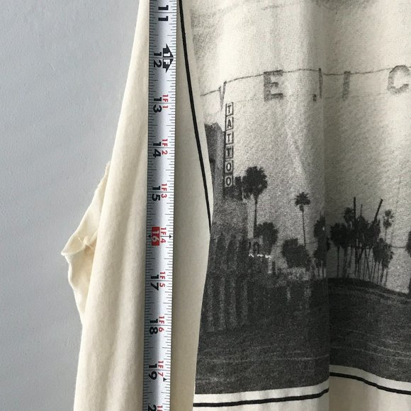 Forever 21 Graphic Los Angeles Tank Top - Picture 5 of 9